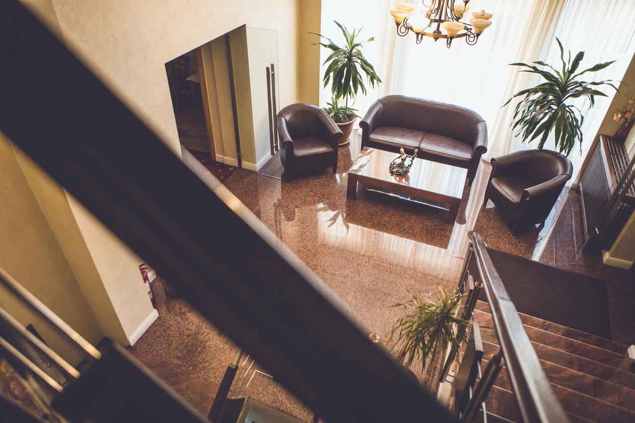 Hotel Europa Zsilvásárhely Kültér fotó